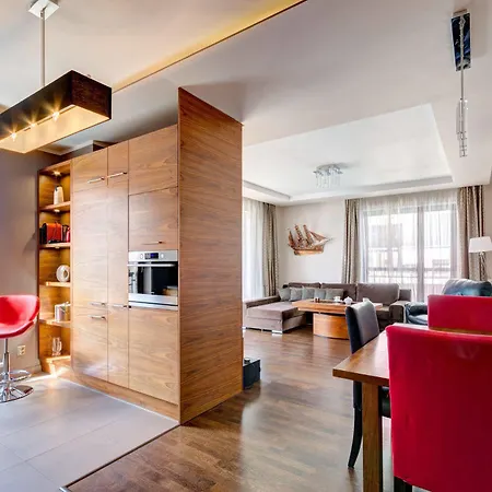 Dom & House - Szafarnia Hotel