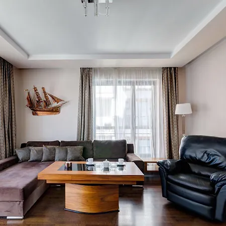 Dom & House - Szafarnia Hotel